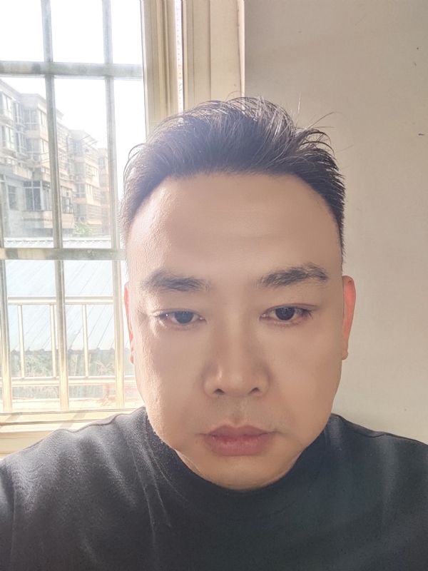爱人先爱己的第一张照片--泰安相亲服务中心