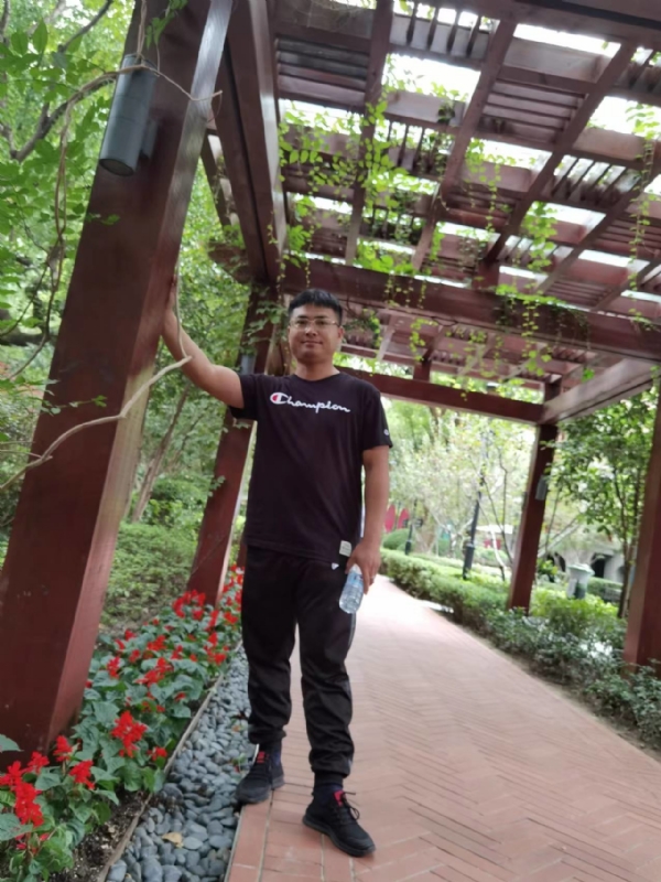 会飞的鱼的第四张照片--泰安相亲服务中心
