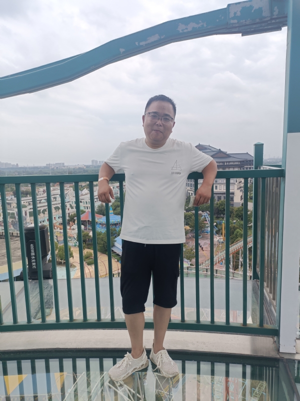 飞哥的第一张照片--泰安相亲服务中心