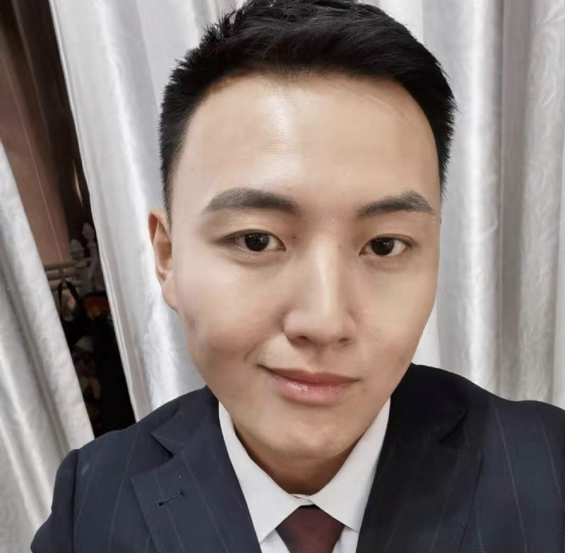 英俊潇洒的第二张照片--泰安相亲服务中心