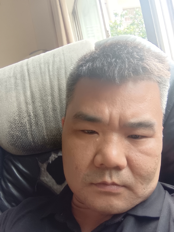 路人的第一张照片--泰安相亲服务中心