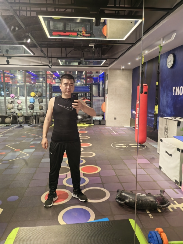 哈哈哈哈哈的第一张照片--泰安相亲服务中心