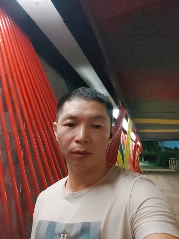 夜猫的第一张照片--泰安相亲服务中心