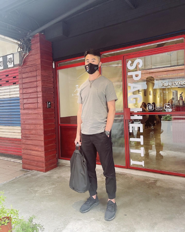 酒商安迪的第一张照片--泰安相亲服务中心