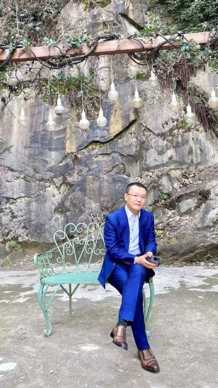 dikson的第一张照片--泰安相亲服务中心