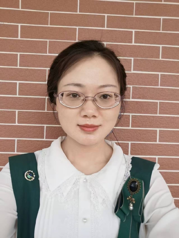 Lily的第二张照片--泰安相亲服务中心