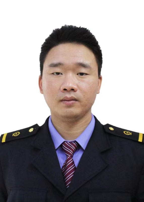 平淡是真的第一张照片--泰安相亲服务中心