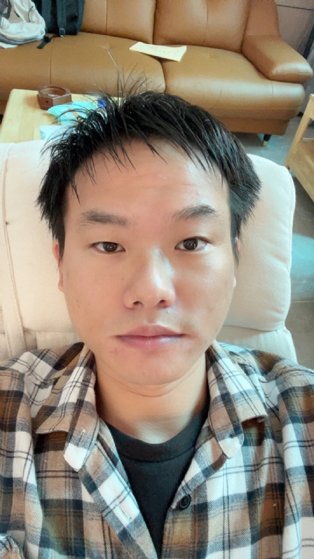 向日葵的第一张照片--泰安相亲服务中心