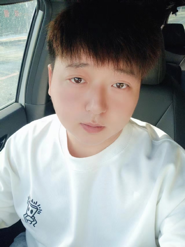 可乐加冰的第一张照片--泰安相亲服务中心