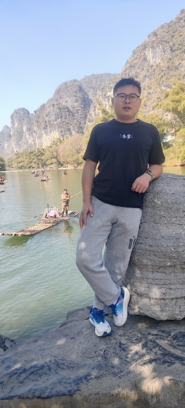 受过伤的狼的第三张照片--泰安相亲服务中心