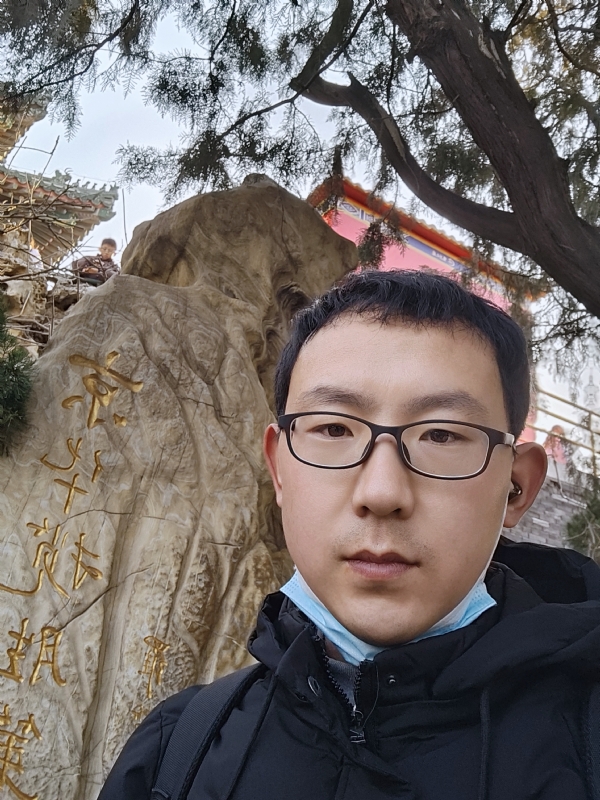 小徐要努力的第一张照片--泰安相亲服务中心