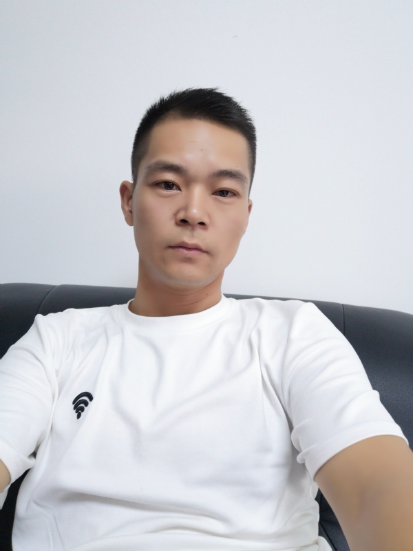 东东的第二张照片--泰安相亲服务中心