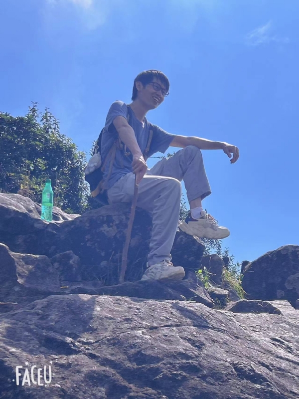 落叶之秋的第一张照片--泰安相亲服务中心