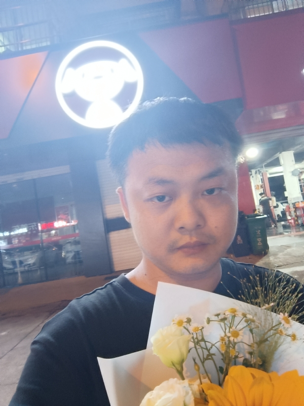 小陈的第一张照片--泰安相亲服务中心