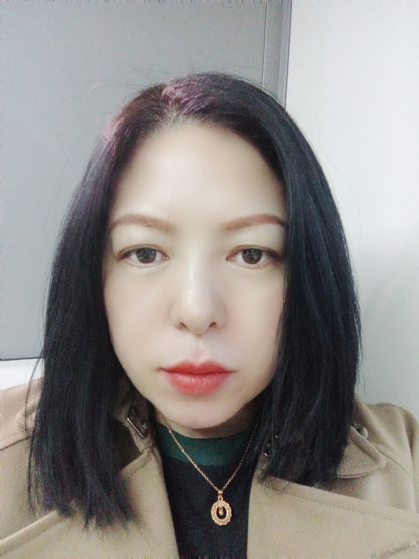 尘颜的第一张照片--泰安相亲服务中心