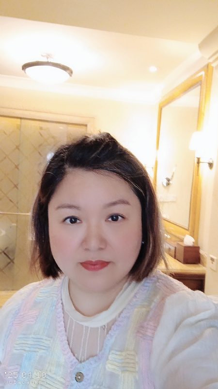 衎静玲瓏的第一张照片--泰安相亲服务中心