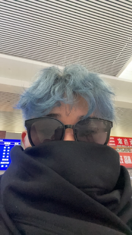 平行线的第一张照片--泰安相亲服务中心