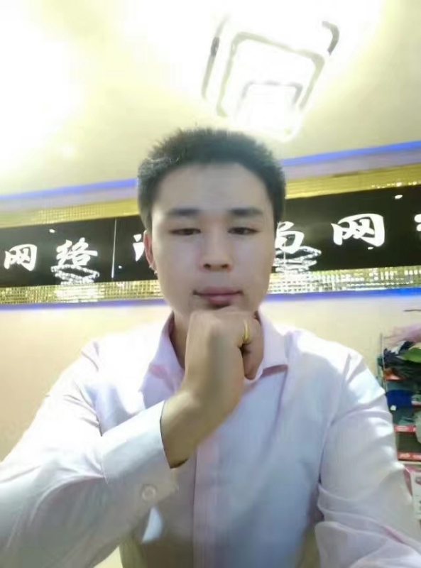 沉默寡言的第一张照片--泰安相亲服务中心