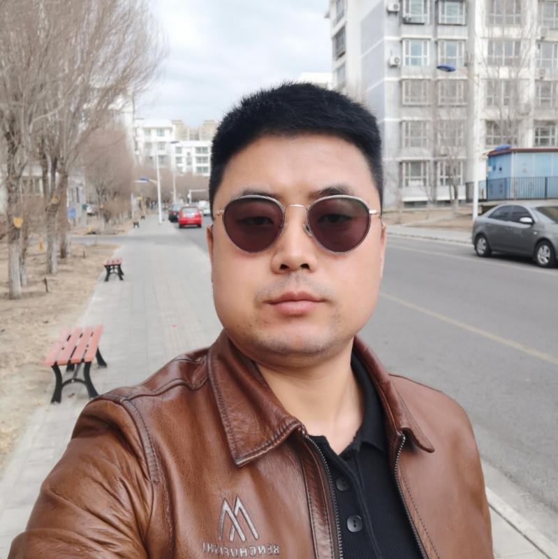 月下听风的第一张照片--泰安相亲服务中心
