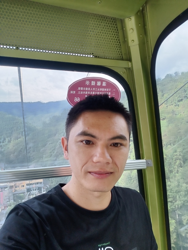 小鱼的第一张照片--泰安相亲服务中心
