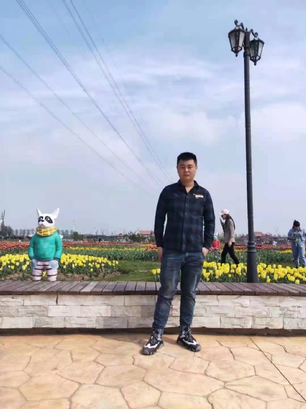 海阔天空的第一张照片--泰安相亲服务中心