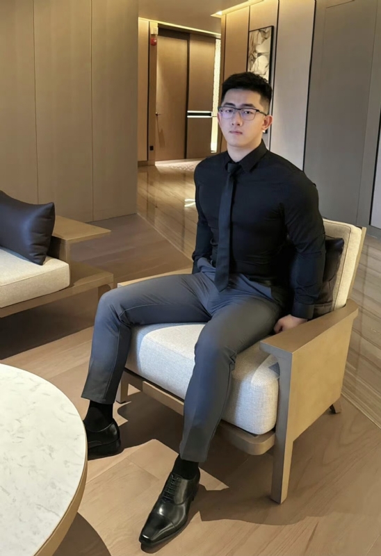 李寒外改英文可家的第一张照片--泰安相亲服务中心
