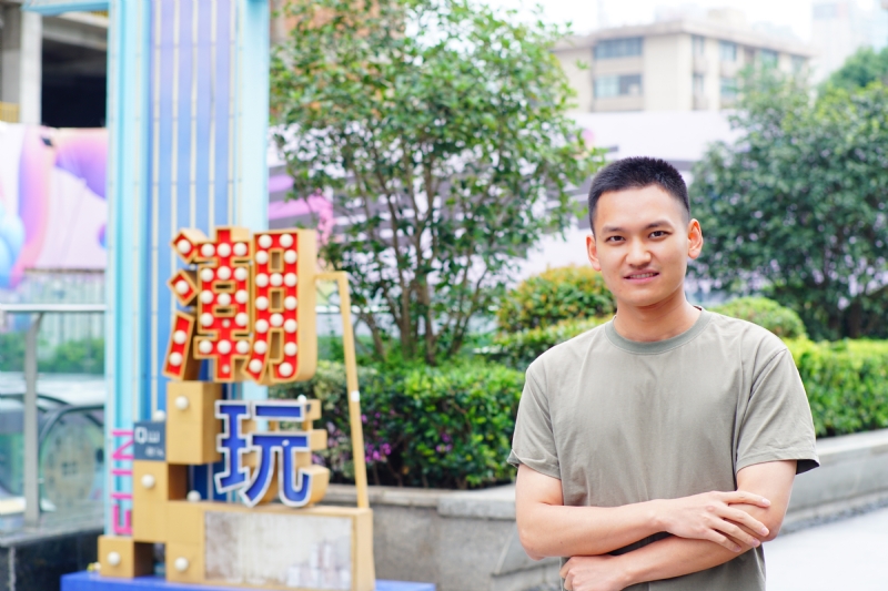 陌上烟雨的第一张照片--泰安相亲服务中心