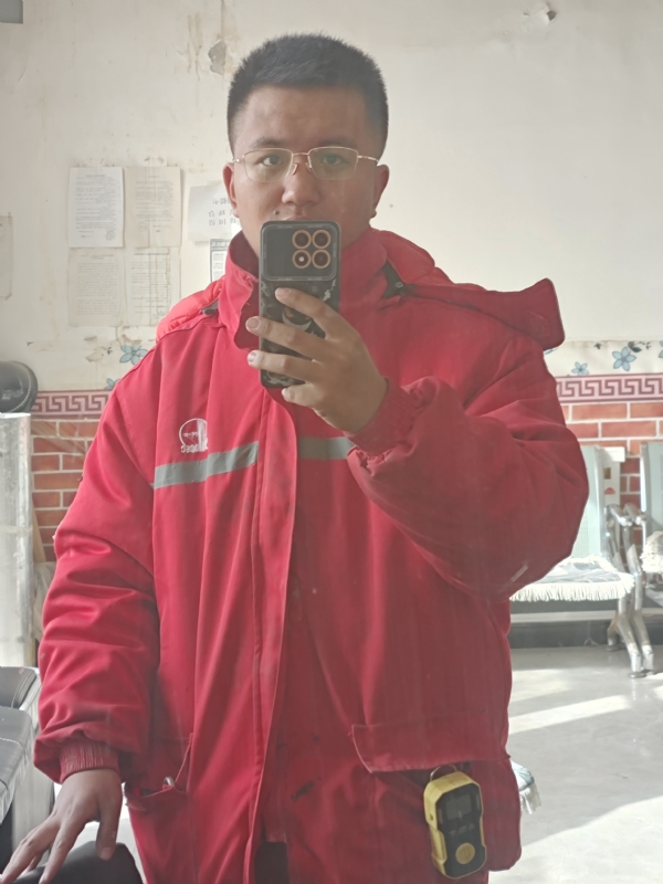 鹤某的第二张照片--泰安相亲服务中心