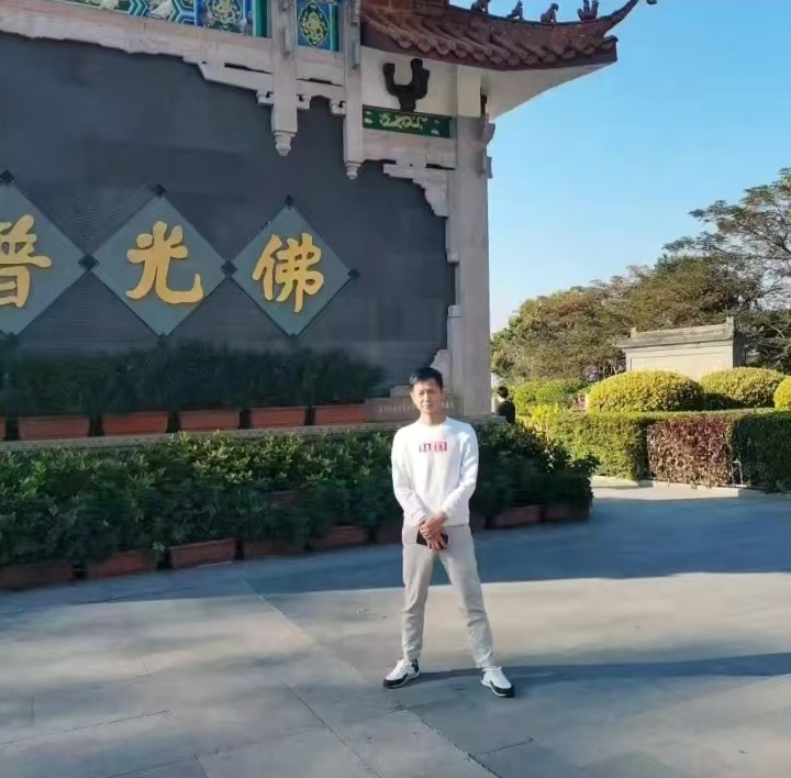 星艺的第一张照片--泰安相亲服务中心