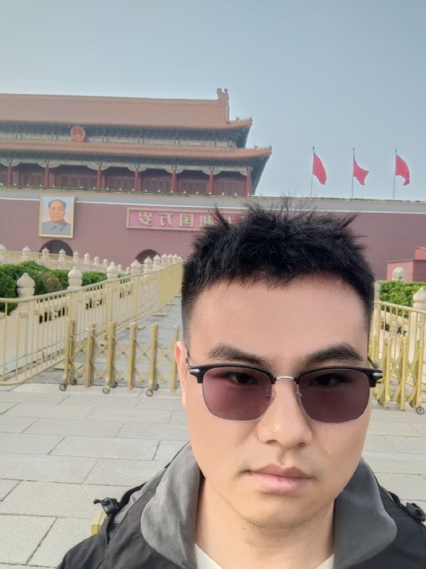 喧嚣的风的第一张照片--泰安相亲服务中心