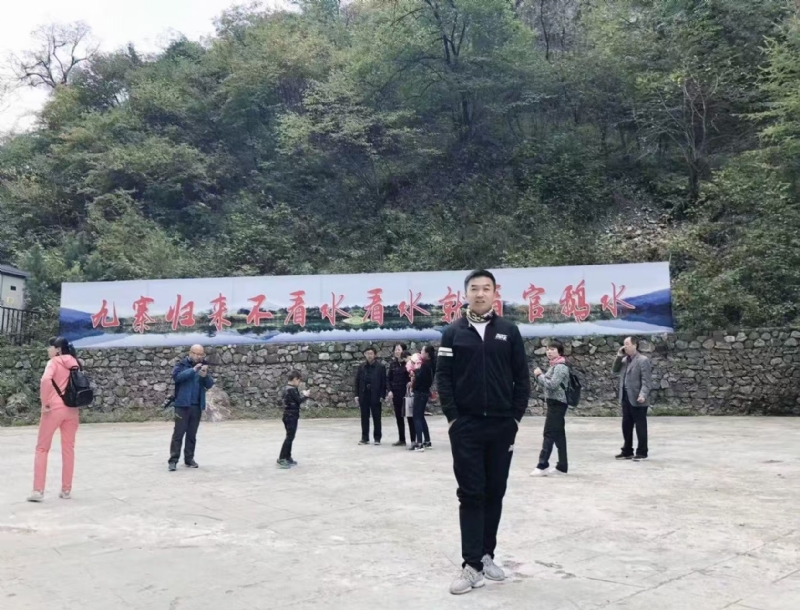 牵手的第一张照片--泰安相亲服务中心