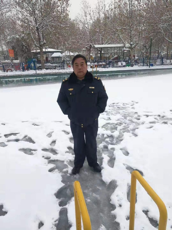 老顽童的第二张照片--泰安相亲服务中心