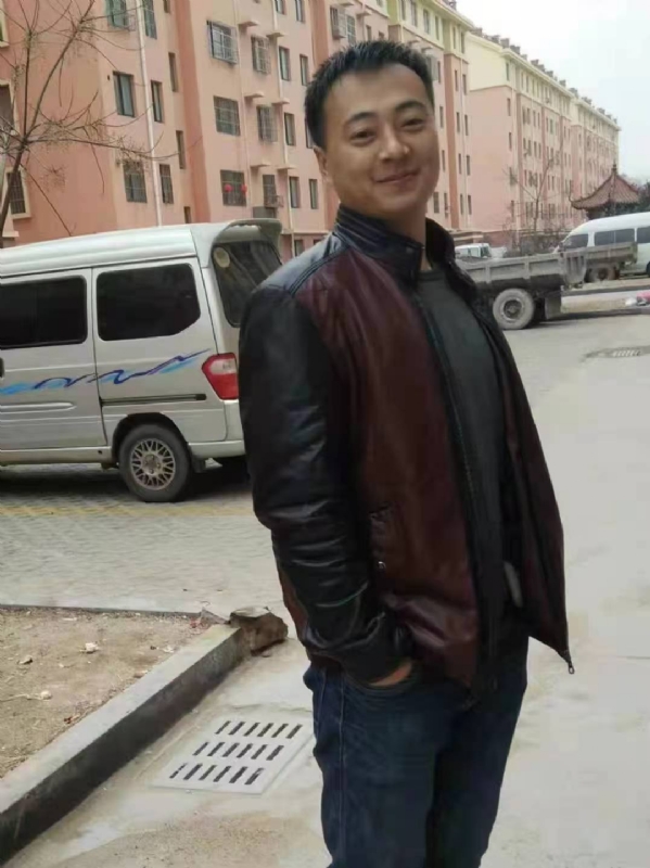云淡风轻的第一张照片--泰安相亲服务中心