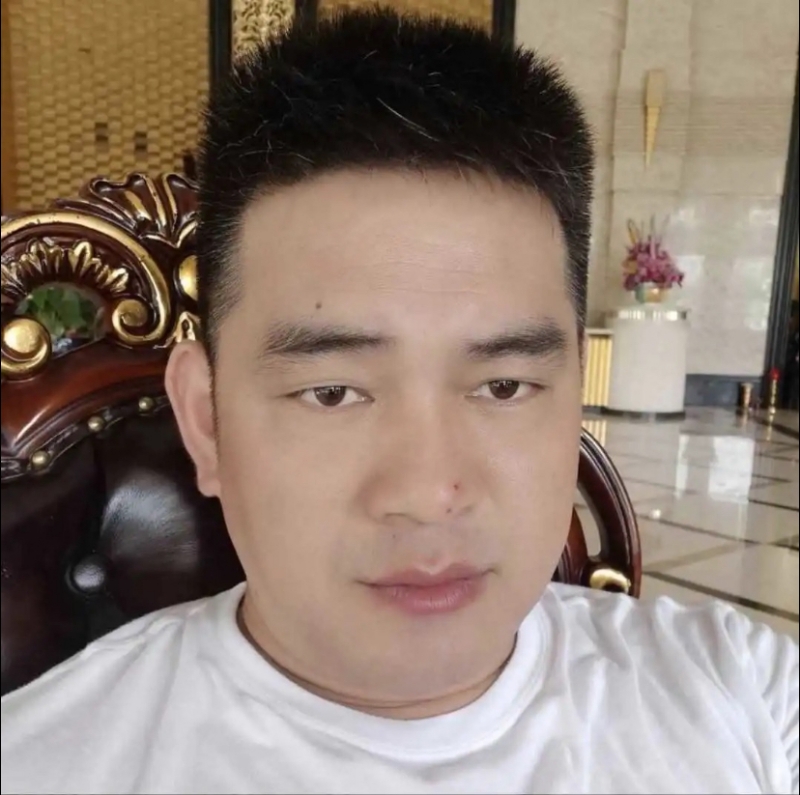随风的第一张照片--泰安相亲服务中心