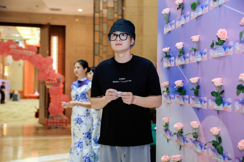 被驯服的象的第一张照片--泰安相亲服务中心