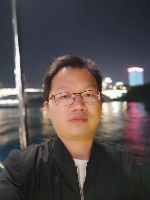 祝你平安的第一张照片--泰安相亲服务中心
