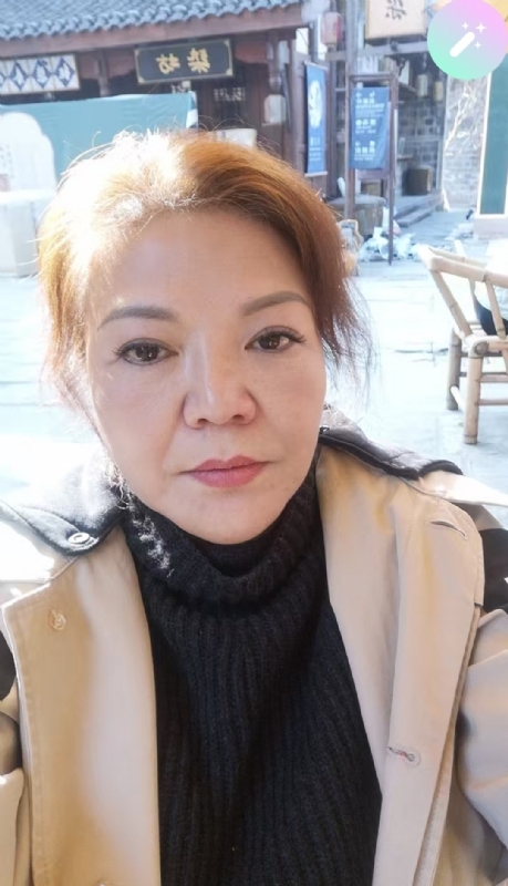 宛霞的第二张照片--泰安相亲服务中心
