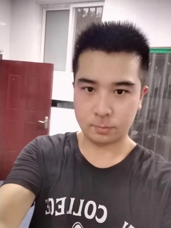 89WANG的第一张照片--泰安相亲服务中心