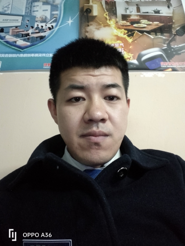 姜燃的第二张照片--泰安相亲服务中心