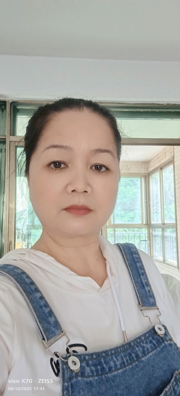 小巧玲珑的第一张照片--泰安相亲服务中心