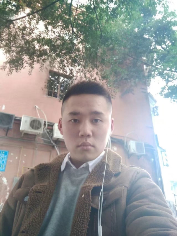 想了很久的男人的第一张照片--泰安相亲服务中心