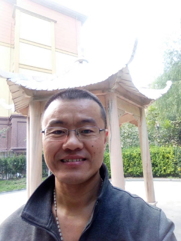 撸起袖子加油干的第一张照片--泰安相亲服务中心