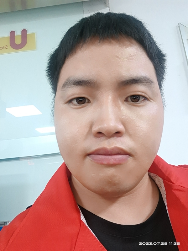 匆忙的第二张照片--泰安相亲服务中心