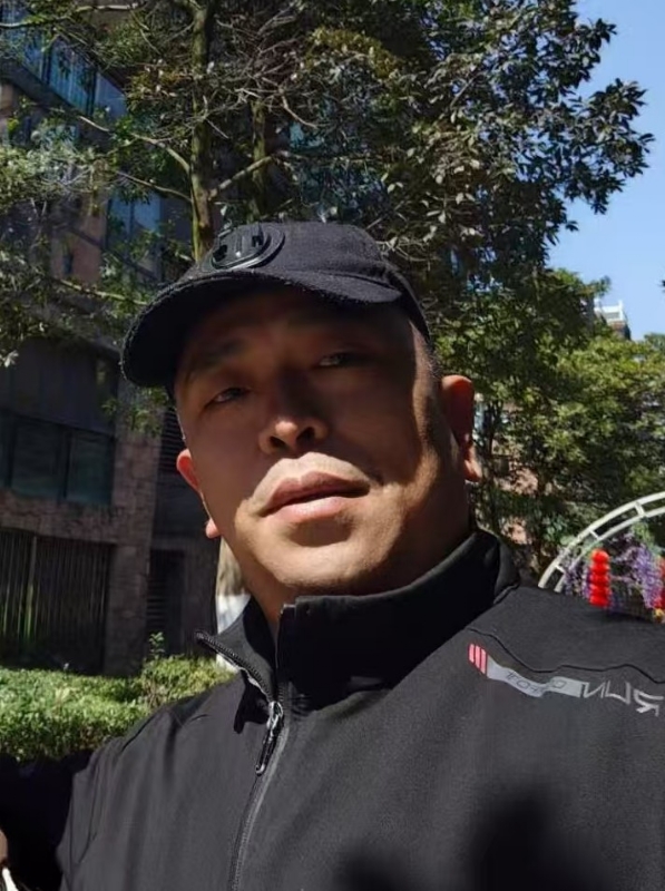 蓝色海洋的第一张照片--泰安相亲服务中心