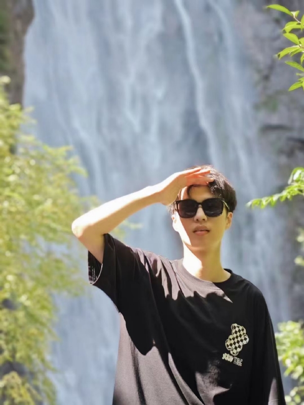 大橙子的第一张照片--泰安相亲服务中心